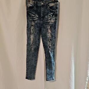 Blue Skinny Jeans with Distressed Vintage Look